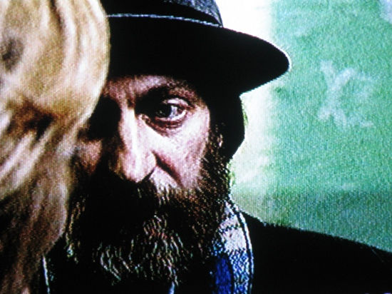 Соседи считают что актер Остроухов мог удариться сам Соседи считают что актер Остроухов мог удариться сам