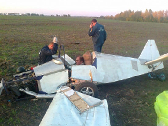 «Липецкого Икара», собравшего свой самолет, подвел бензин