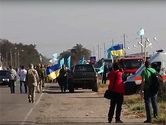 Бойцы «Правого сектора» заблокируют трассу в Крым бетонными урнами