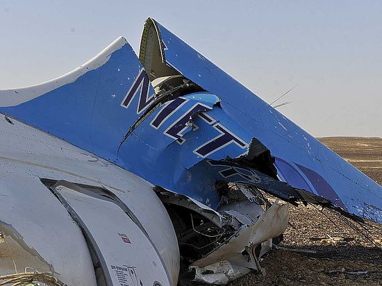 Эксперты назвали три версии разрушения А321 в небе над Египтом