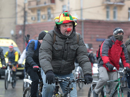 Госдума приравняла к демонстрациям велопробеги и установку палаток