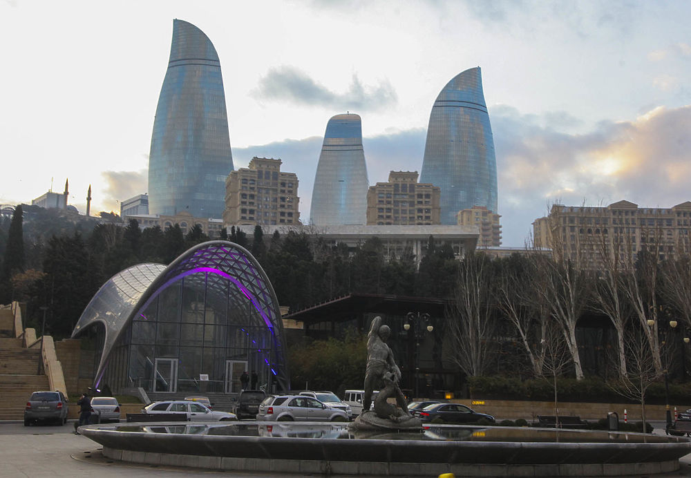 Российские туристы осваивают новые страны - Азербайджан стал очень популярен у путешественников.