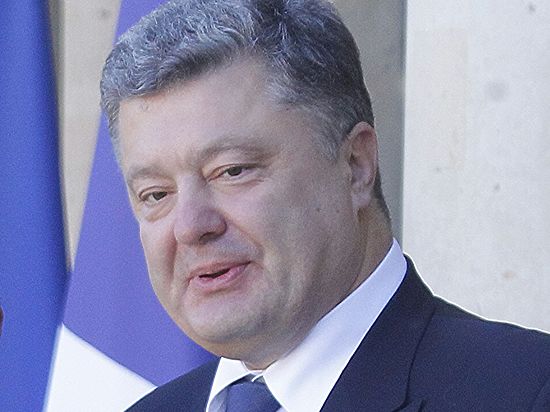 Порошенко уговаривают поместить Бандеру на купюру в 1000 гривен