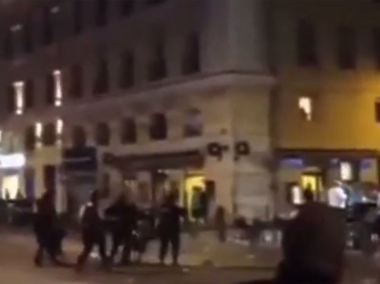 Драка английских и французских фанатов началась с песни про ИГИЛ