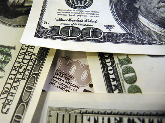СМИ опубликовали фото изъятой у Захарченко валюты