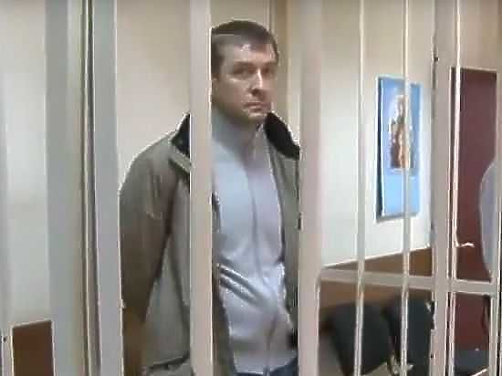 Полковник Захарченко за решеткой сделал заявление «о миллиардах и именах»