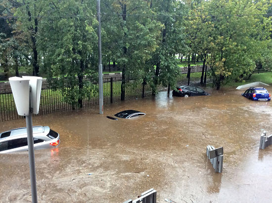 Аварийные дожди: специалисты рассказал почему этим летом затапливало Москву
