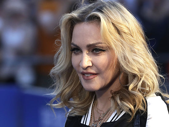 Мадонна пообещала оральный секс каждому, кто проголосует за Клинтон