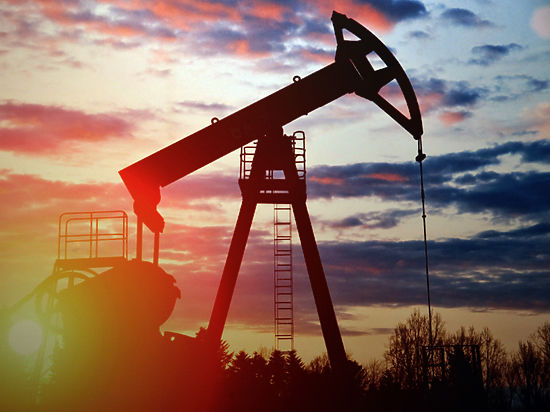 Эксперт: Россия может себе позволить не сокращать добычу нефти