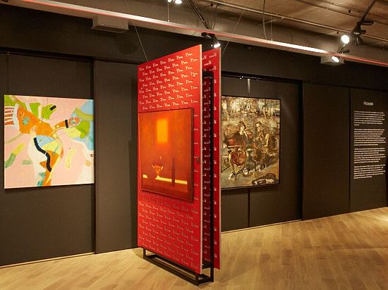 В новой галерее современного искусства работы малоизвестных художников повесили с Кандинским