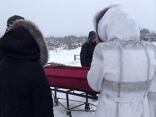 Умершую в Москве украинскую беженку не могли две недели похоронить по-человечески