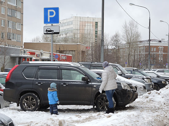 Странности платной парковки: москвичи стали героями анекдотов