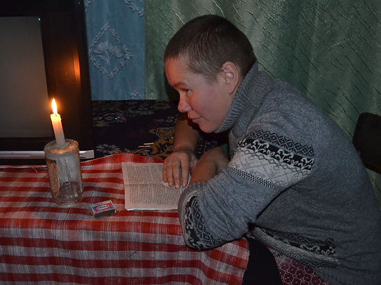 Жители бурятского поселка просят у Деда Мороза свет: его нет с 1996-го