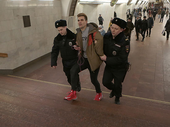 Камень с плеч: московская полиция отчиталась о предотвращении преступления века! 