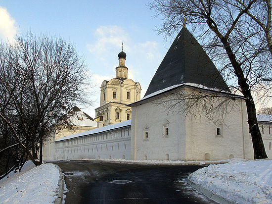 Спасо-Андроников монастырь хотят передать РПЦ