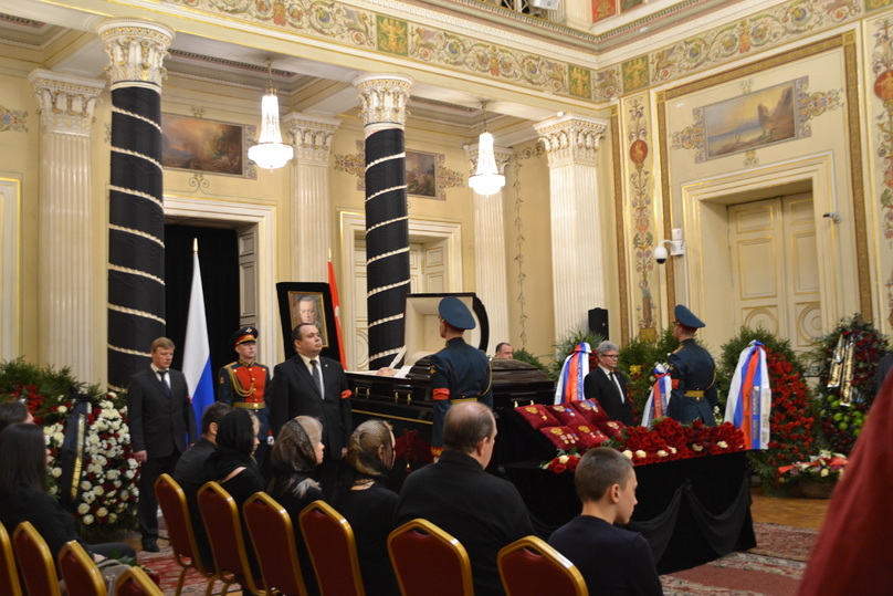 Петербург простился с Сенатором Вадимом Тюльпановым (фото)