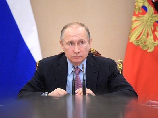 Путин разделил российские банки на «универсальные» и «базовые»