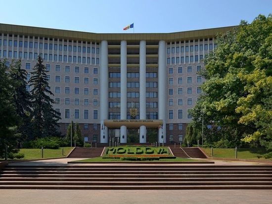 СМИ высланные из Молдавии российские дипломаты вербовали наемников на Донбасс