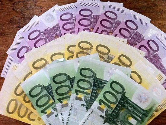 Главной валютой лета-2017 стало евро