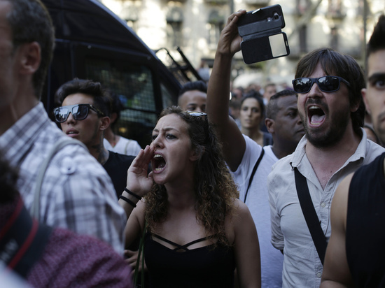 Милиция разогнала в Барселоне митинг против исламизации Европы