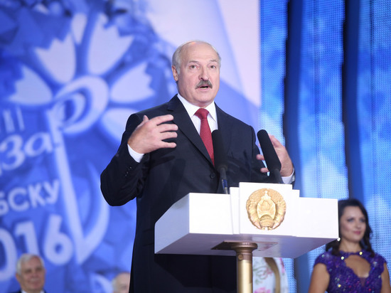 Лукашенко пригрозил министрам переселить их в «однушки»
