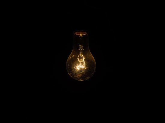 Запрет лампочек ударит по кошельку: энергоэффективность - потом, деньги - сейчас