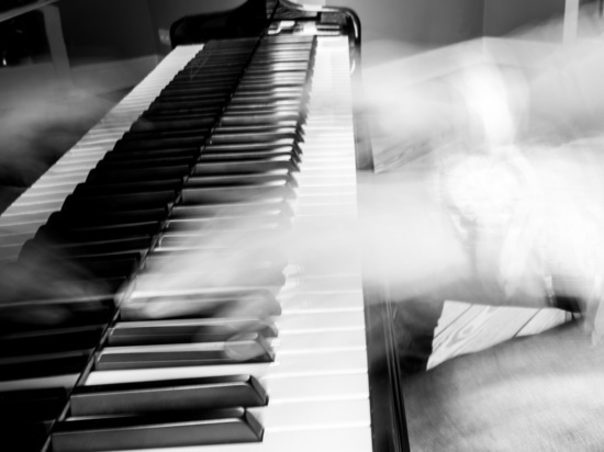 Умер при исполнении: подробности смерти пианиста Клейна, скончавшегося на концерте