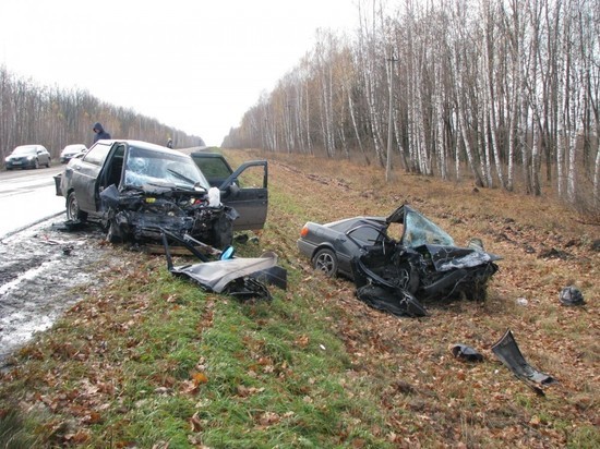 В Липецкой области в аварии пострадали 4 человека