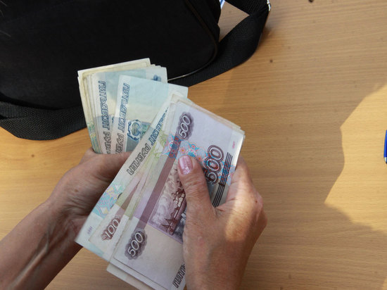 Житель Башкирии шиковал на фальшивые «пятихатки»
