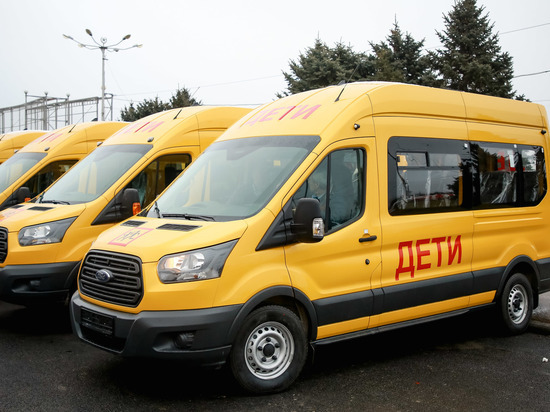 95 новых автомобилей отправились в школы и больницы Волгоградской области