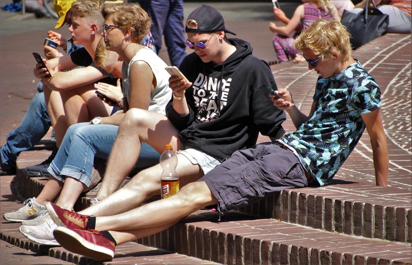 Результаты исследований о влиянии смартфонов на детей вызвали шок: разрушенное поколение - фото 8