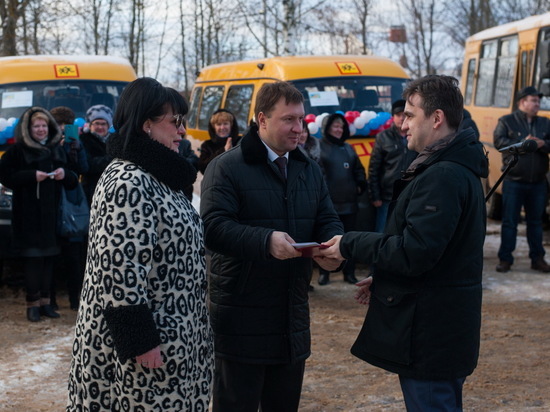 Ивановские  школы получили  новые автобусы
