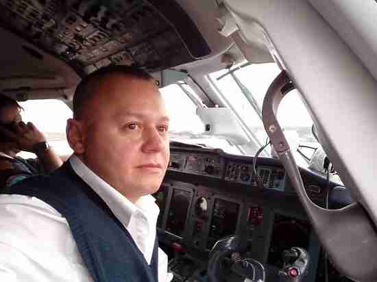 Отец пилота Ан-148: «Версия о приемниках — полный бред»