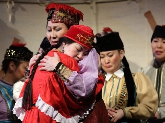 Актеры из Калмыкии поедут на гастроли в Бурятию, Туву и Алтай 