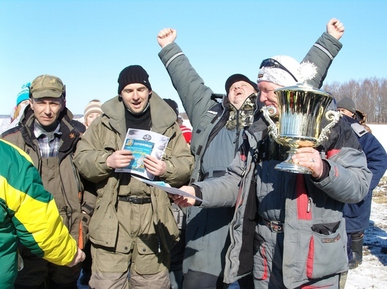 Кубок «Вызова» собрал под Костромой более 200 энергетиков-рыбаков