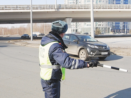 ГИБДД начала массово штрафовать водителей за несуществующие нарушения