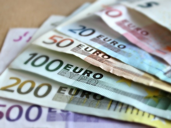 Торги открылись рекордным падением нацвалюты: евро превысил 78 рублей