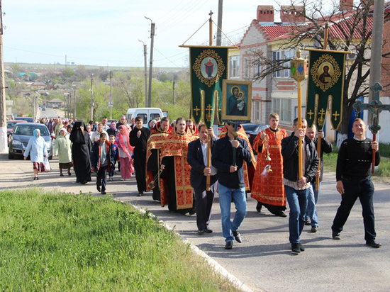 В столице Калмыкии пройдут крестные ходы к кладбищу
