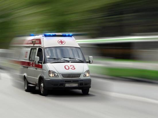 В результате аварии в Калмыкии пострадало 4 человека
