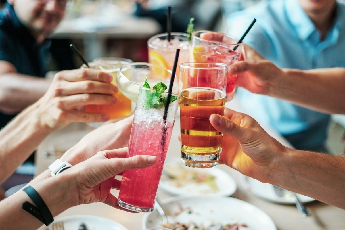 Может привести к гонорее: ученые назвали неожиданную опасность алкоголя