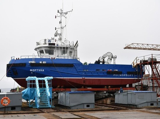 На Онежском судостроительном заводе спустили на воду новое судно
