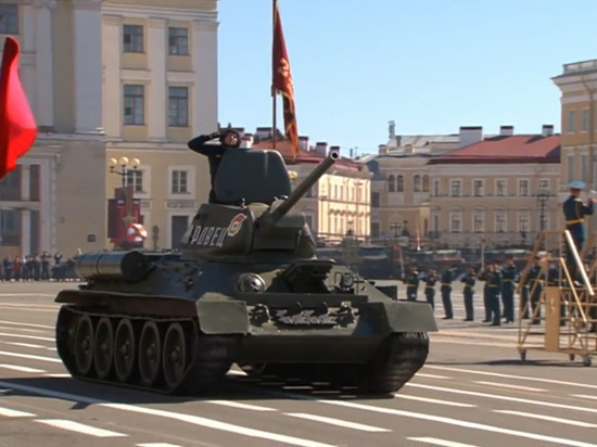 В Петербурге прошел парад Победы 
