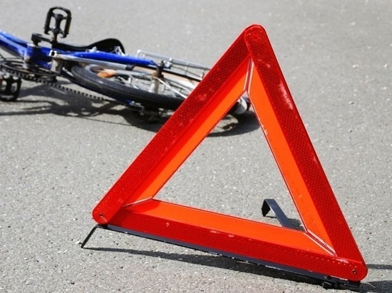 В Саранске столкнулись легковушка и велосипед