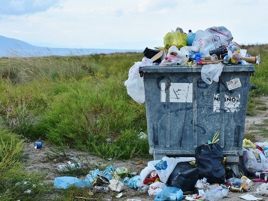 Горы мусора в Мурманске поразили столичного блогера 