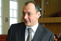 Медведев привел к власти сына