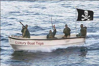 ロシア海軍vsソマリアの海賊  一方的