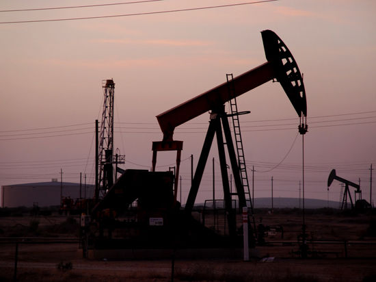 Теория нефтяного заговора: за кого играют шейхи?