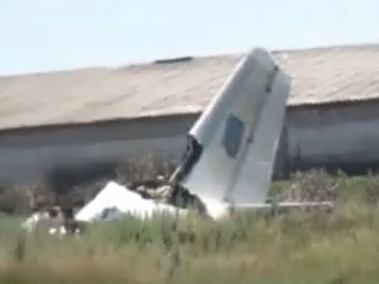 Ан-26 сбит на Донбассе: Очевидцы видели, как в самолет врезалась ракета