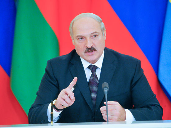 Лукашенко держит националистов 