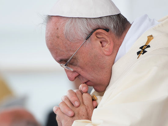 Папа Римский: Третья мировая уже началась из-за жадности и жажды власти